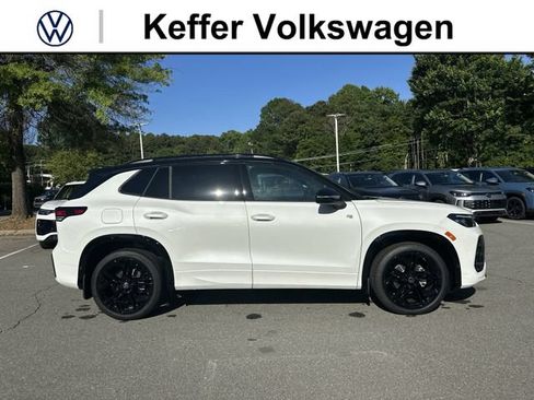 New 2026 Volkswagen Tiguan SE R-Line FWD image 6