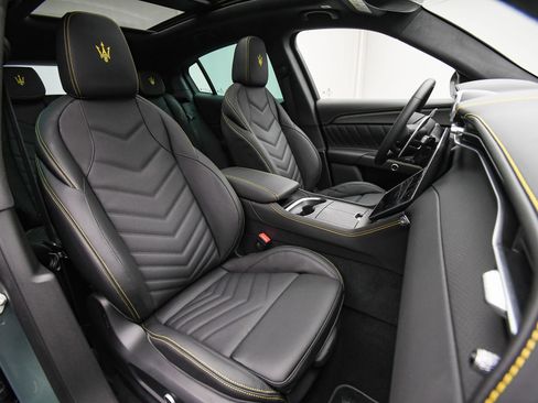 New 2025 Maserati Grecale Modena image 16