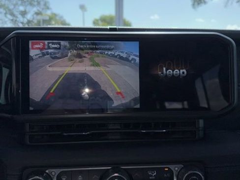 Used 2024 Jeep Wrangler Unlimited Rubicon 4xe AWD/4WD image 9