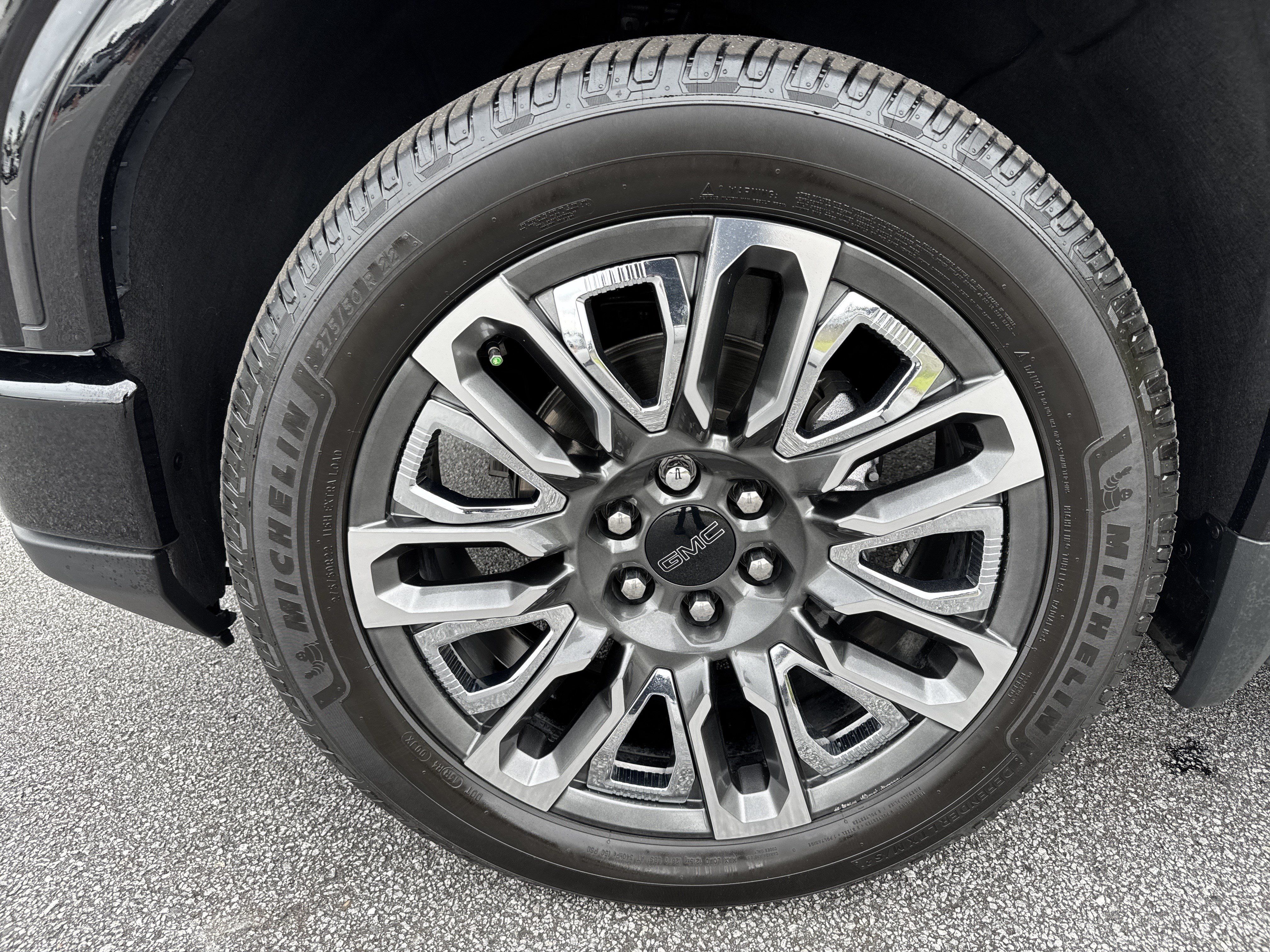 Used 2023 GMC Sierra 1500 Denali Ultimate AWD/4WD image 12