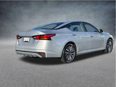 Used 2024 Nissan Altima 2.5 SV