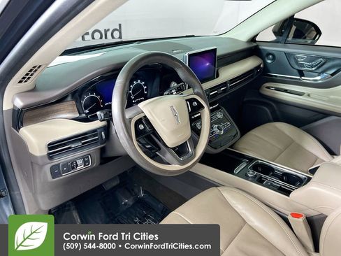 Used 2020 Lincoln Corsair Reserve image 3