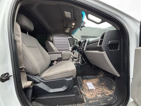 Used 2017 Ford F350 XLT w/ XLT Value Package image 9