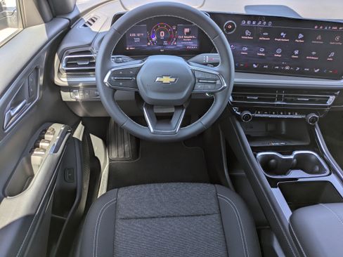 New 2026 Chevrolet Traverse LT image 4