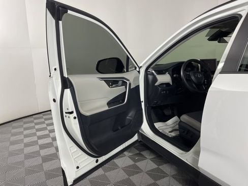 Used 2024 Toyota RAV4 XLE image 16