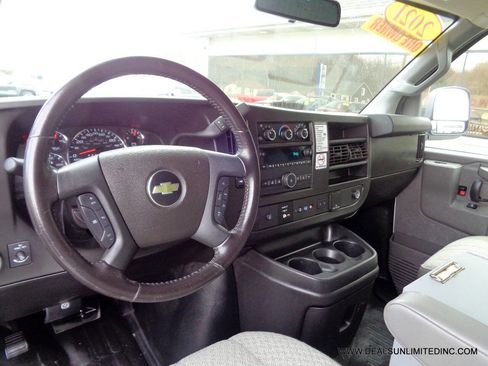Used 2021 Chevrolet Express 2500 2500 3dr Cargo Van w/ Driver Convenience Package image 9