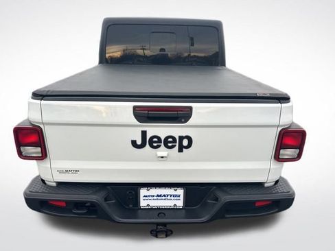 Used 2023 Jeep Gladiator Sport image 4