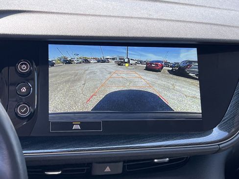 Used 2023 Buick Envision Essence image 27