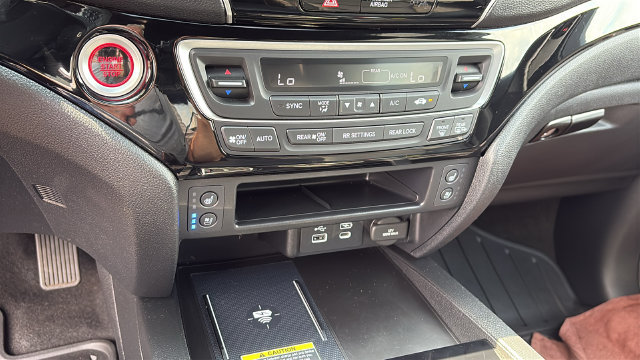 Used 2025 Honda Passport Black Edition image 18