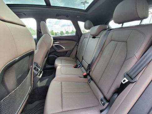Used 2025 Audi Q5 Premium Plus w/ Premium Plus AWD/4WD image 14