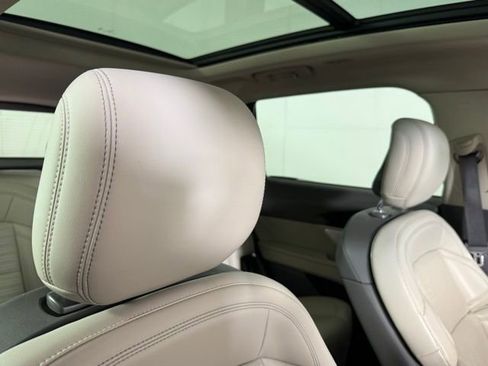 Used 2024 Lincoln Nautilus Reserve w/ Equipment Group 203A image 34