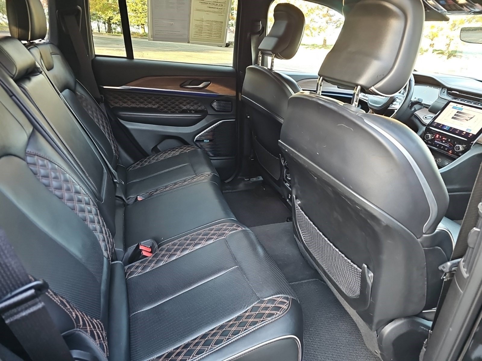 Used 2022 Jeep Grand Cherokee Summit AWD/4WD image 15