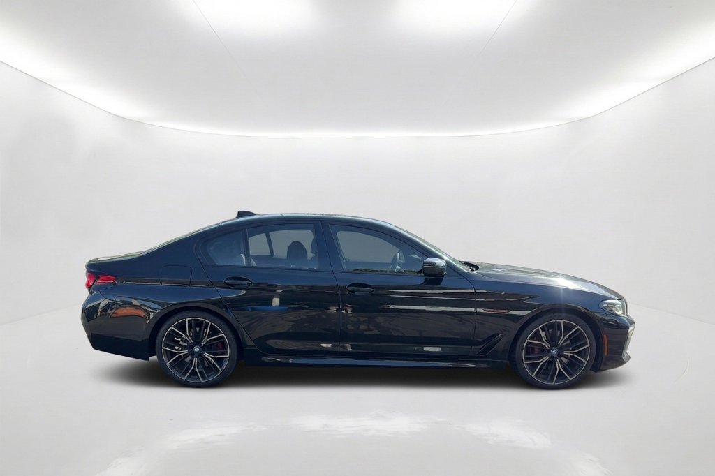 Used 2022 BMW 530i w/ M Sport Package RWD image 4