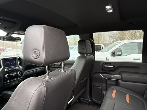 Used 2022 GMC Sierra 2500 AT4 image 4
