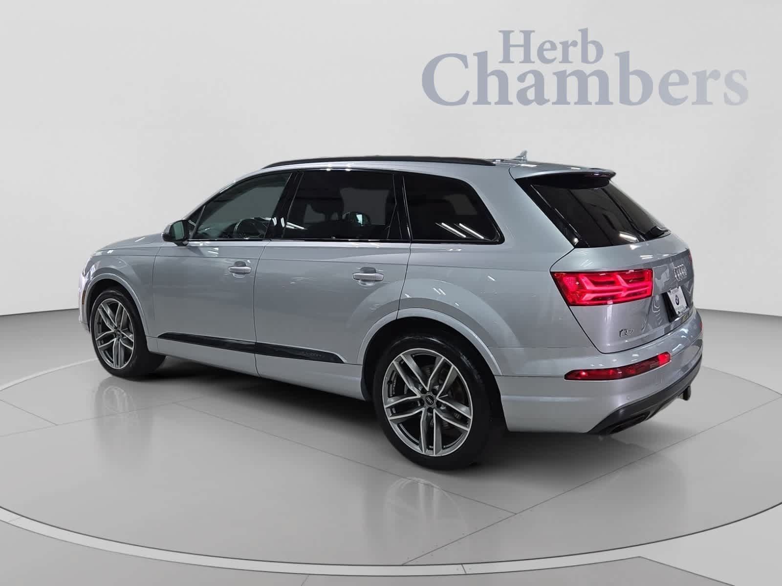 Used 2018 Audi Q7 3.0T Prestige AWD/4WD image 3