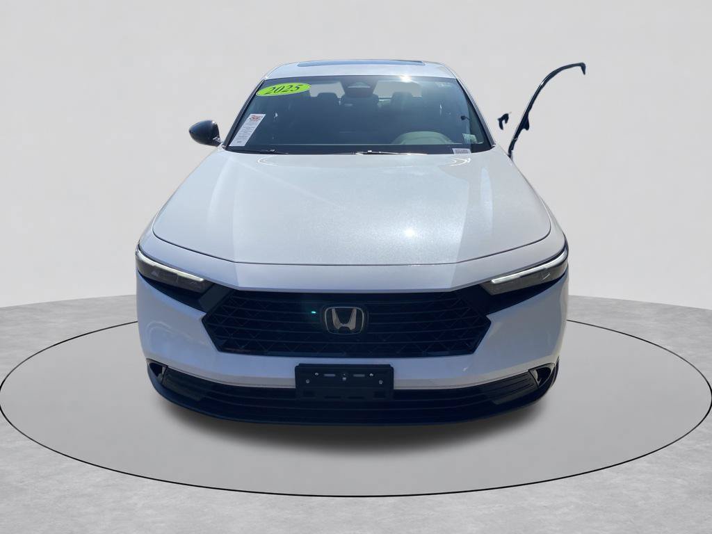 Used 2025 Honda Accord SE image 18