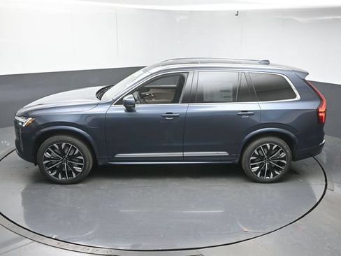 New 2026 Volvo XC90 T8 Plus w/ Protection Package Premier AWD/4WD image 46