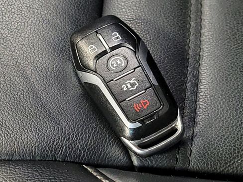 Used 2015 Ford Edge SEL w/ Equipment Group 201A image 32