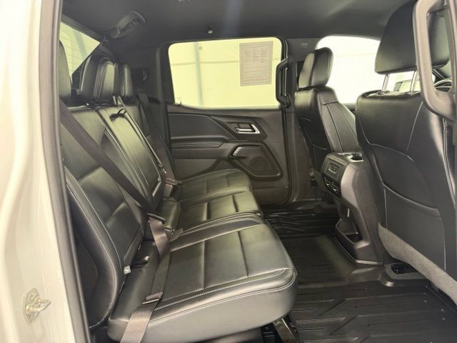 Used 2026 Chevrolet Silverado EV LT AWD/4WD image 27