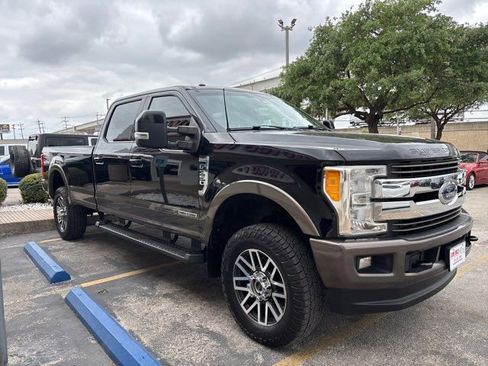 Used 2017 Ford F350 King Ranch image 6