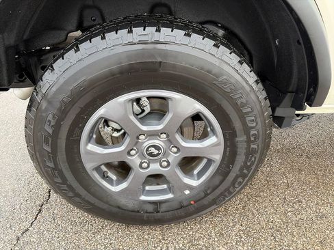 Used 2025 Ford Bronco Big Bend image 13