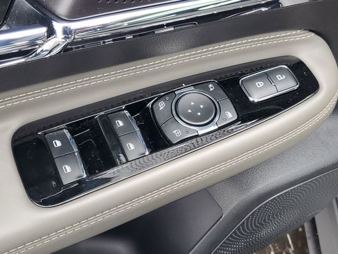 New 2026 Lincoln Corsair Premiere image 10