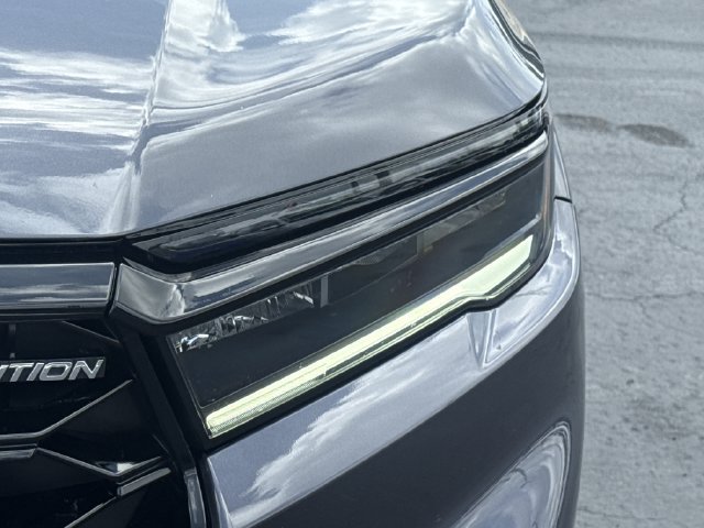 Certified 2025 Honda Pilot Black Edition image 14