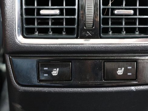 Used 2017 Subaru Outback 3.6R Touring AWD/4WD image 21