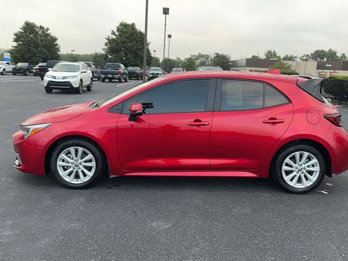 Used 2025 Toyota Corolla SE w/ SE Package FWD image 13