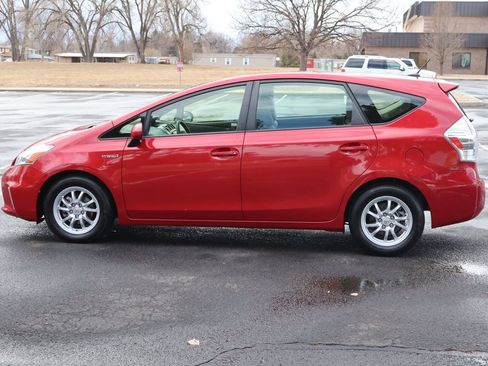 Used 2012 Toyota Prius V Three image 9