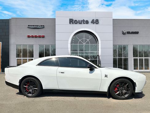Used 2024 Dodge Charger Daytona Scat Pack w/ Plus Group AWD/4WD image 6