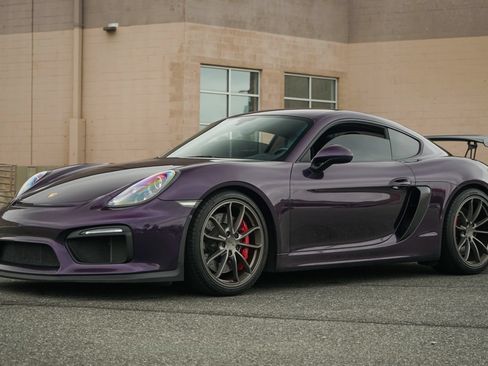 Used 2016 Porsche Cayman GT4 w/ Sport Chrono Package RWD image 2