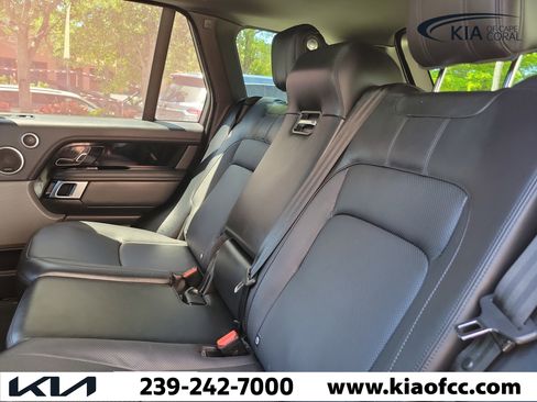 Used 2018 Land Rover Range Rover HSE AWD/4WD image 12