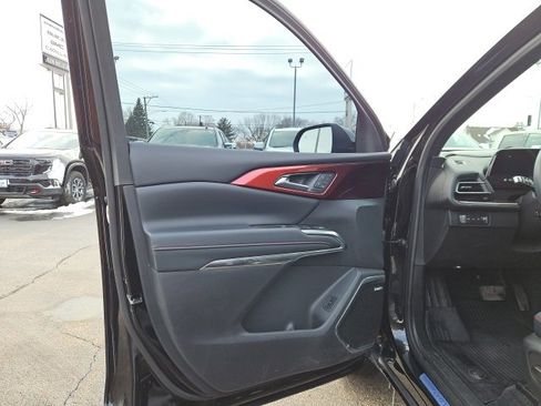 Certified 2024 Chevrolet Traverse RS w/ LPO, Floor Liner Package image 30