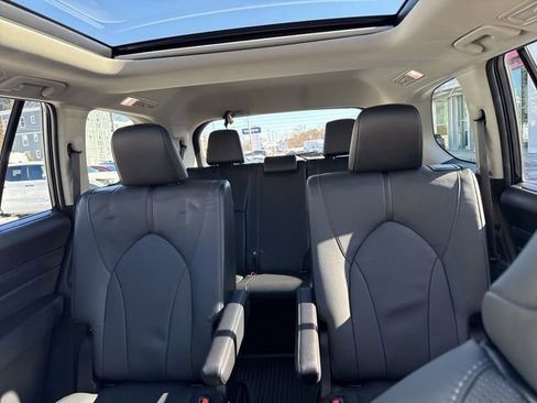 Used 2025 Toyota Grand Highlander Limited image 24