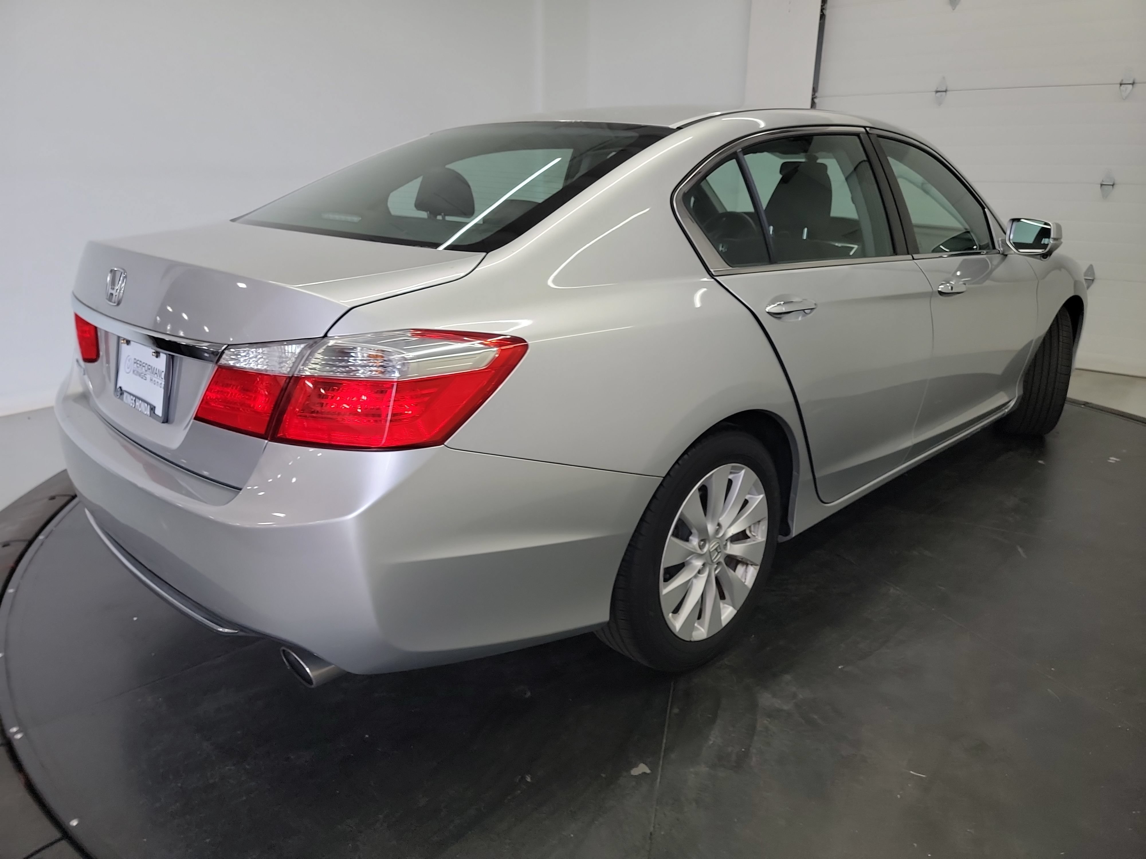 Used 2015 Honda Accord EX image 9