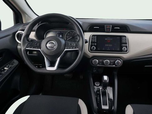 Used 2021 Nissan Versa SV image 17