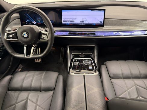 Used 2023 BMW 740i RWD image 15
