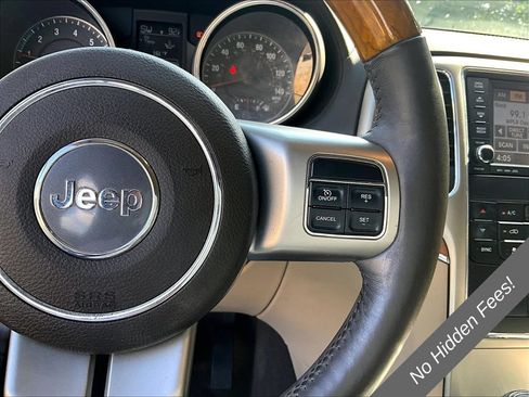 Used 2011 Jeep Grand Cherokee Overland AWD/4WD image 13