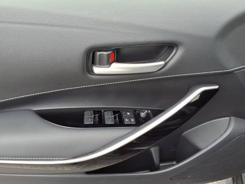 Certified 2025 Toyota Corolla XSE image 10