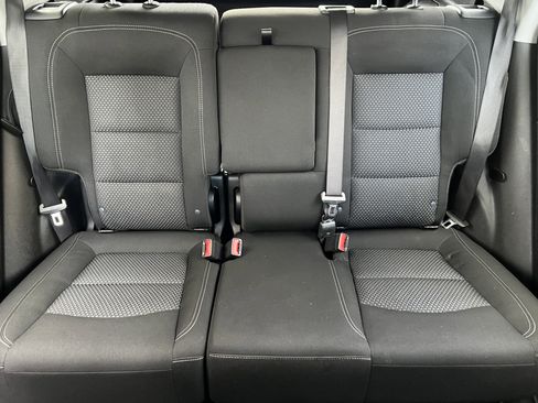 Used 2022 GMC Terrain SLE w/ Driver Convenience Package image 16