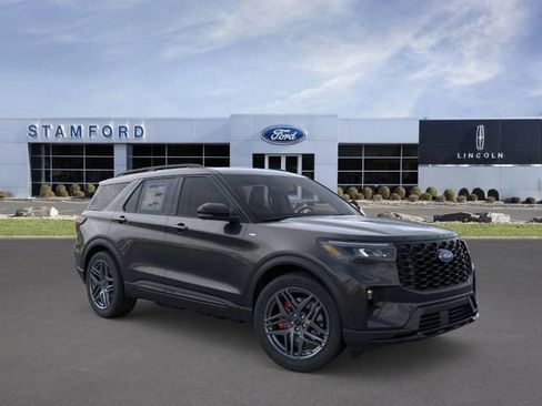 New 2026 Ford Explorer ST-Line w/ ST-Line Street Pack image 7