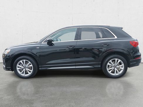 Certified 2025 Audi Q3 2.0T Premium w/ Convenience Package AWD/4WD image 8