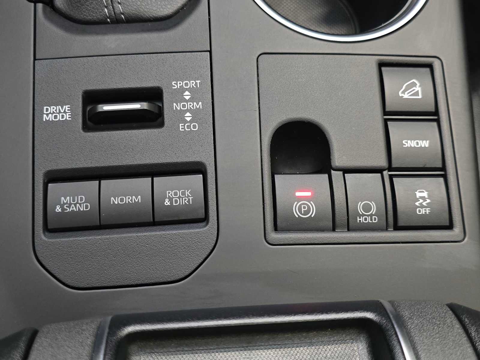Used 2023 Toyota Highlander XLE AWD/4WD image 16