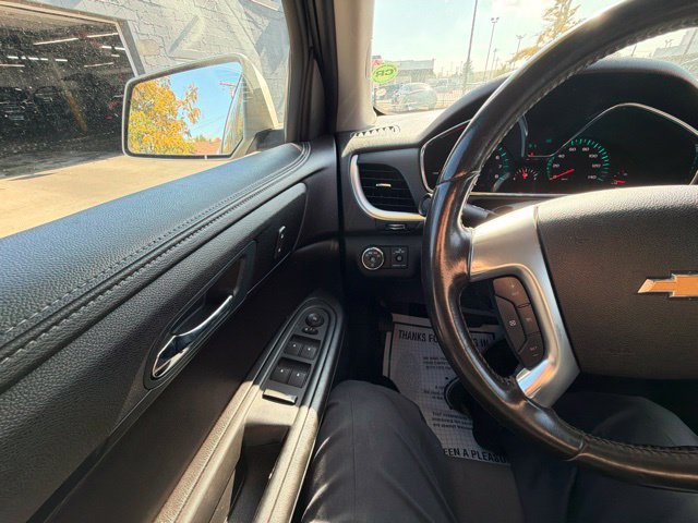 Used 2017 Chevrolet Traverse LT FWD image 26