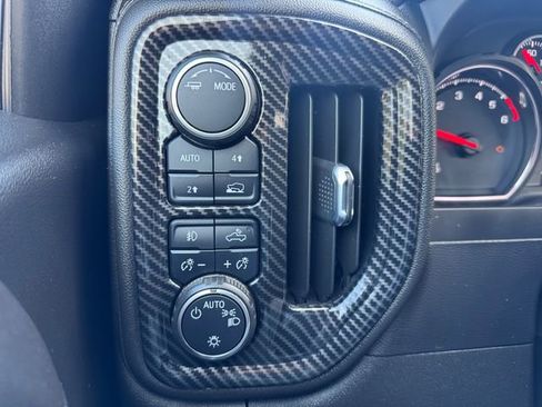 Used 2022 Chevrolet Silverado 1500 RST image 15