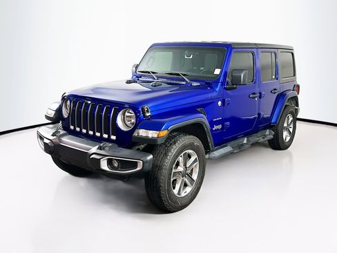 Used 2019 Jeep Wrangler Unlimited Sahara AWD/4WD image 3