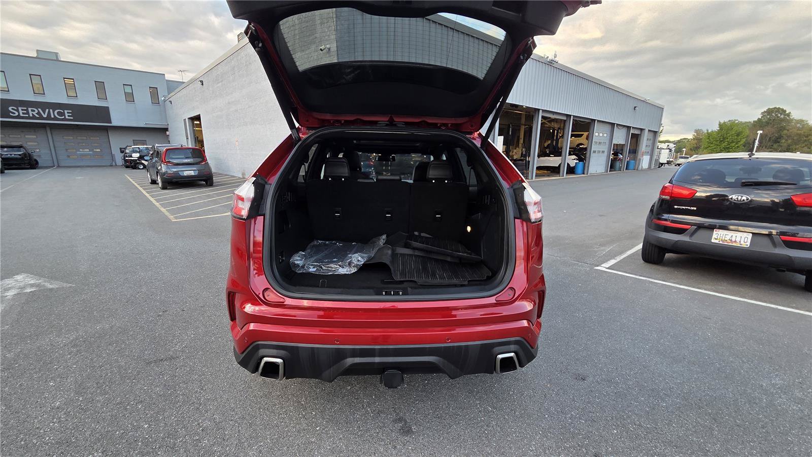 Used 2020 Ford Edge ST w/ Equipment Group 401A AWD/4WD image 5