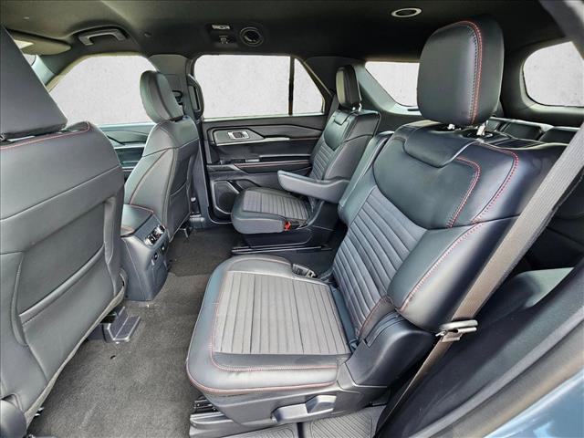New 2026 Ford Explorer ST-Line w/ ST-Line Street Pack RWD image 16
