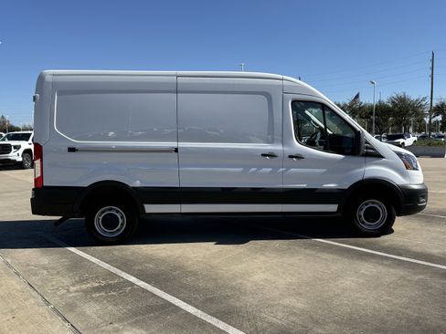 Used 2023 Ford Transit 250 Medium Roof image 3